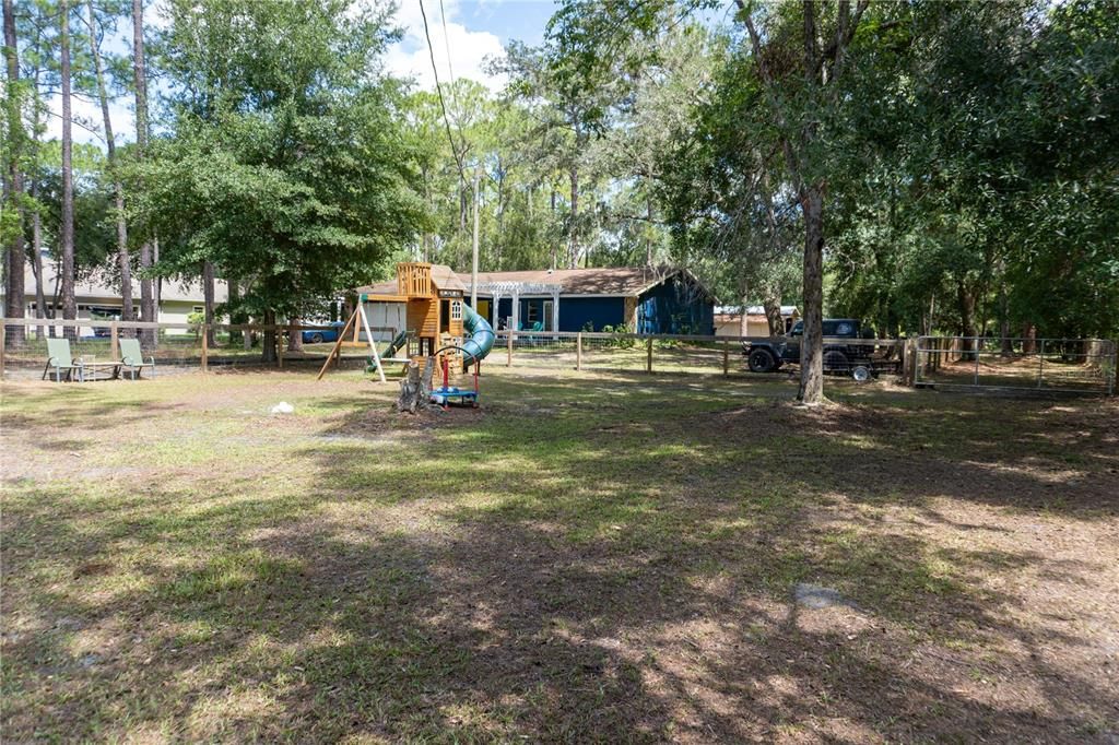 For Sale: $500,000 (3 beds, 2 baths, 1686 Square Feet)