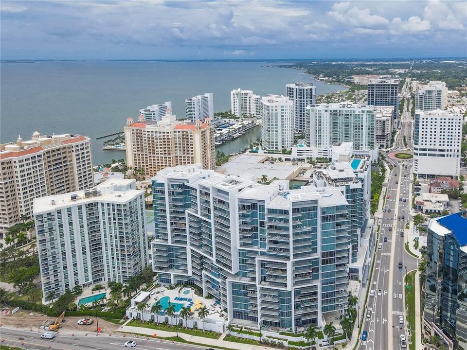 На продажу: $1,750,000 (2 спален, 2 ванн, 1770 Квадратных фут)