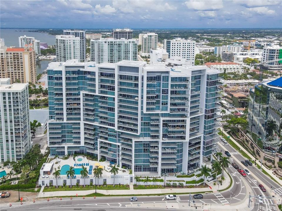 На продажу: $1,750,000 (2 спален, 2 ванн, 1770 Квадратных фут)