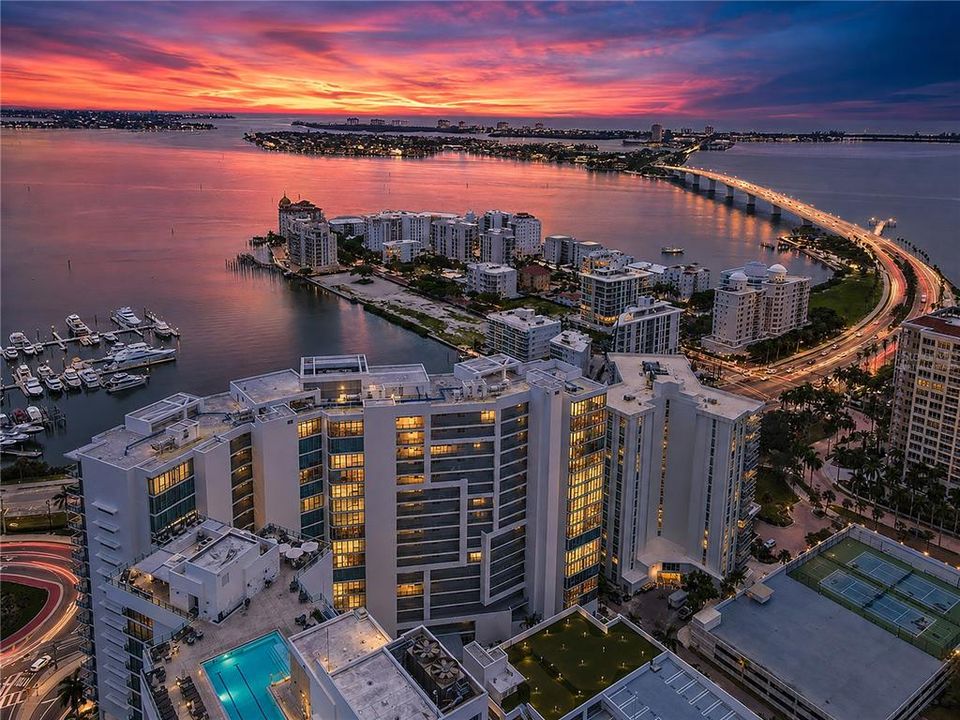 На продажу: $1,750,000 (2 спален, 2 ванн, 1770 Квадратных фут)