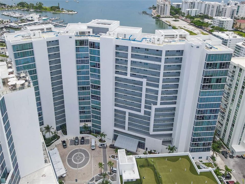На продажу: $1,750,000 (2 спален, 2 ванн, 1770 Квадратных фут)