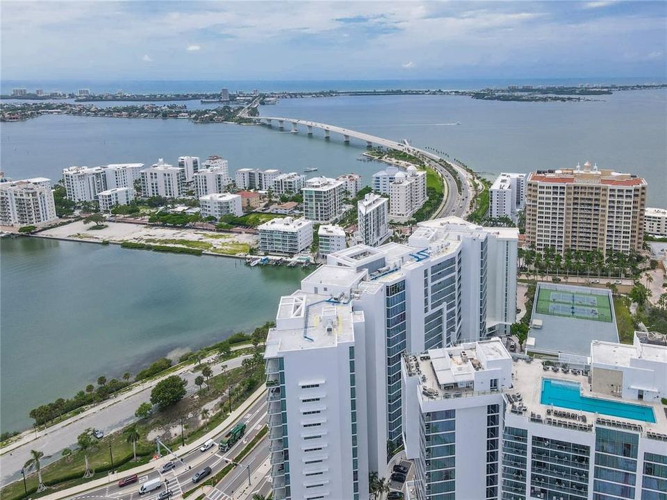 На продажу: $1,750,000 (2 спален, 2 ванн, 1770 Квадратных фут)