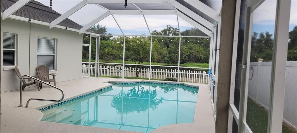 For Sale: $607,400 (4 beds, 2 baths, 2044 Square Feet)