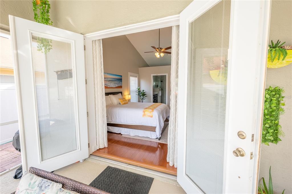 For Sale: $607,400 (4 beds, 2 baths, 2044 Square Feet)