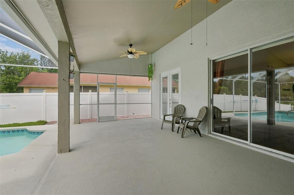 For Sale: $607,400 (4 beds, 2 baths, 2044 Square Feet)