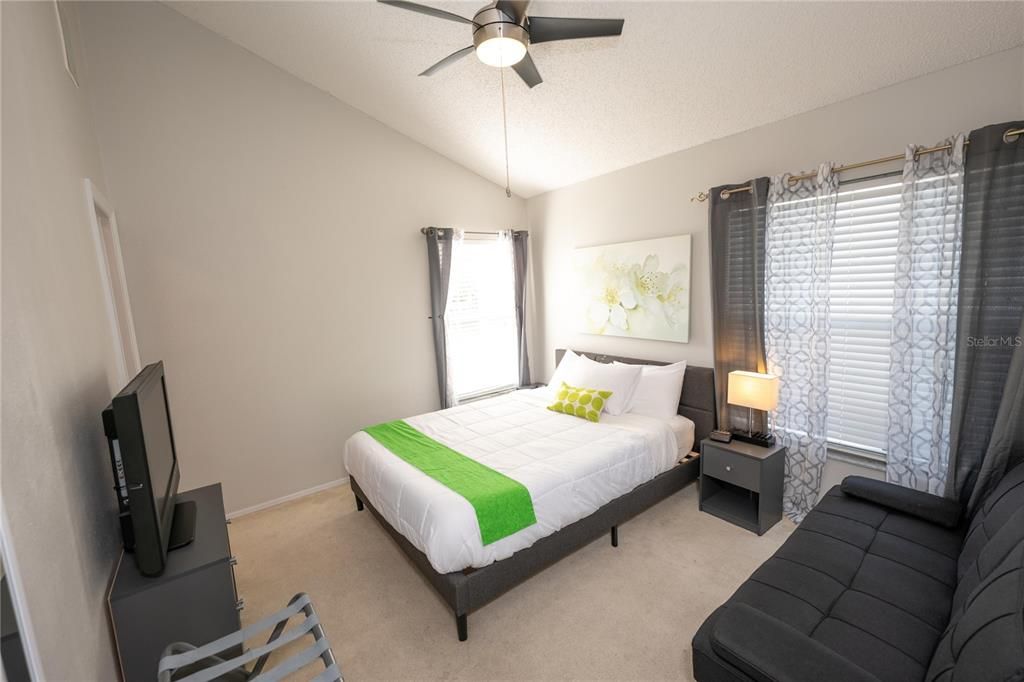 For Sale: $607,400 (4 beds, 2 baths, 2044 Square Feet)