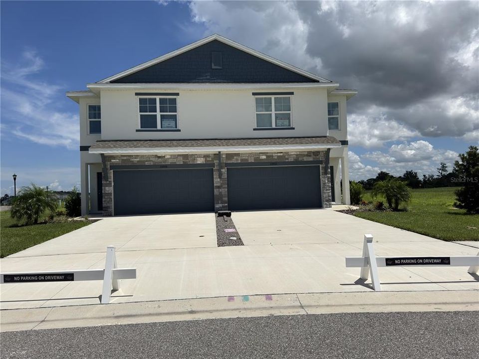 For Rent: $1,995 (3 beds, 2 baths, 2038 Square Feet)