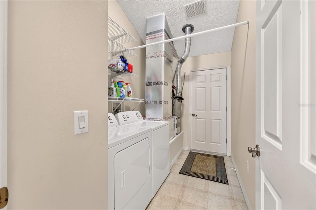 For Sale: $374,000 (3 beds, 2 baths, 1527 Square Feet)