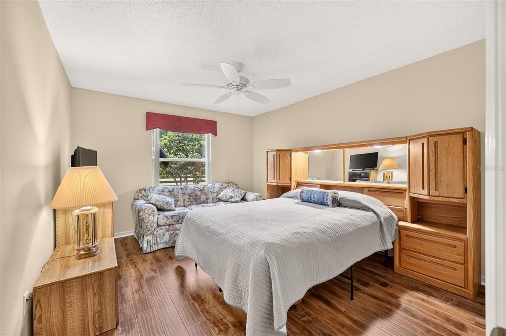 For Sale: $374,000 (3 beds, 2 baths, 1527 Square Feet)