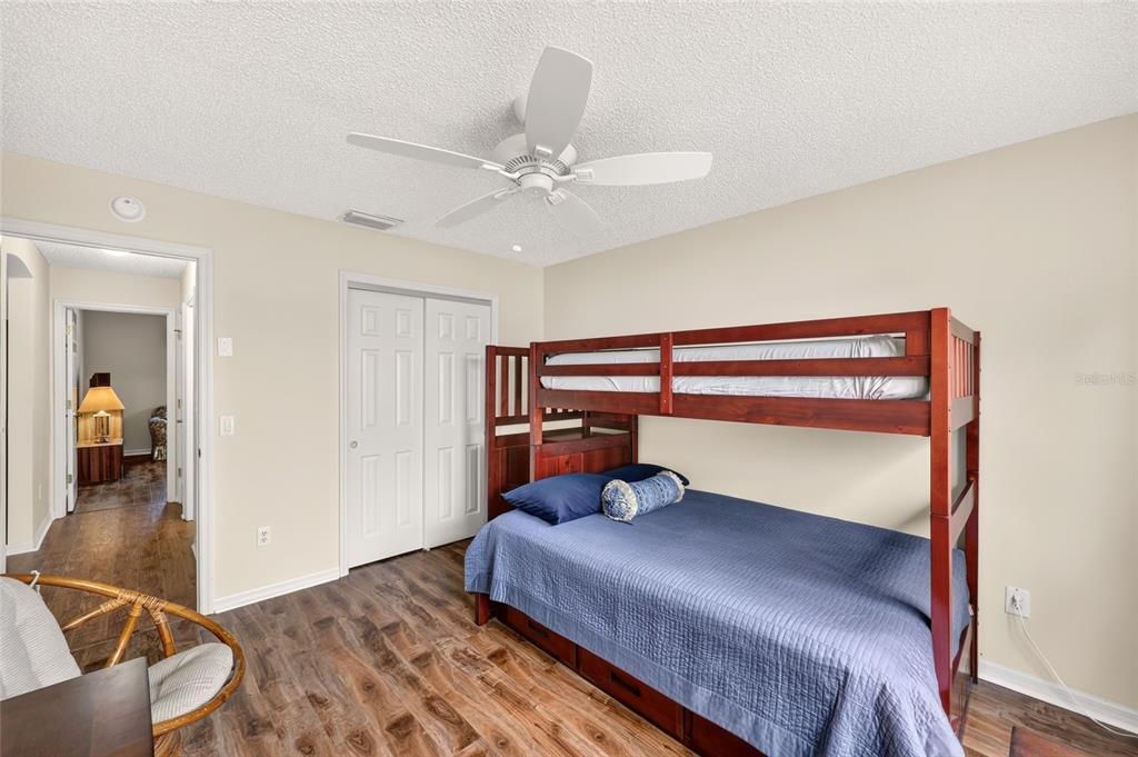 For Sale: $374,000 (3 beds, 2 baths, 1527 Square Feet)