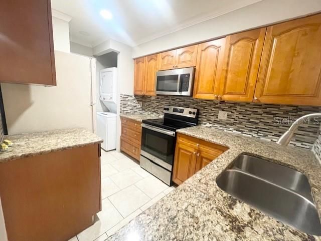 For Rent: $1,950 (2 beds, 2 baths, 1061 Square Feet)