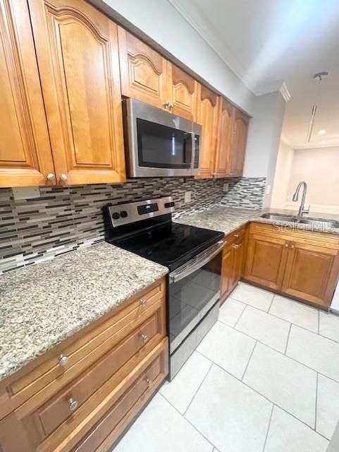 For Rent: $1,950 (2 beds, 2 baths, 1061 Square Feet)