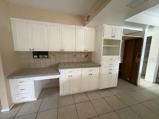 For Sale: $454,000 (4 beds, 3 baths, 2497 Square Feet)