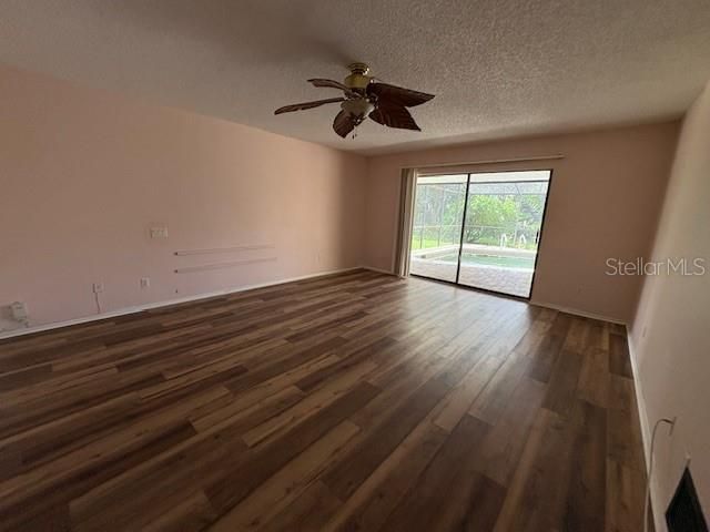 For Sale: $454,000 (4 beds, 3 baths, 2497 Square Feet)