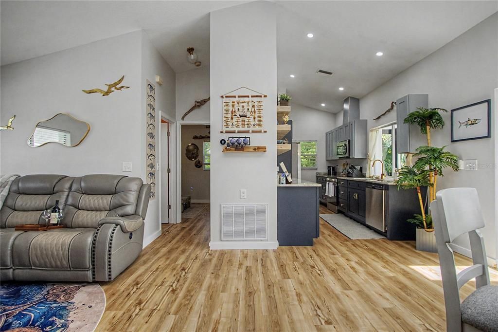 For Rent: $4,500 (3 beds, 3 baths, 1125 Square Feet)