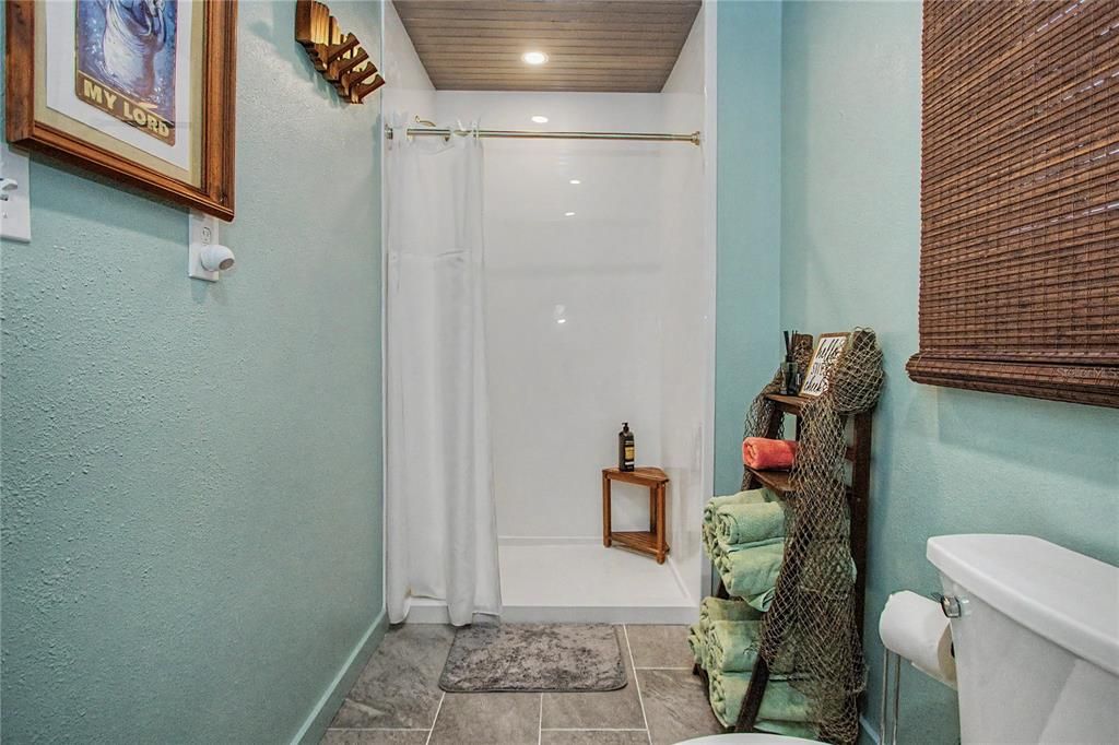For Rent: $4,500 (3 beds, 3 baths, 1125 Square Feet)
