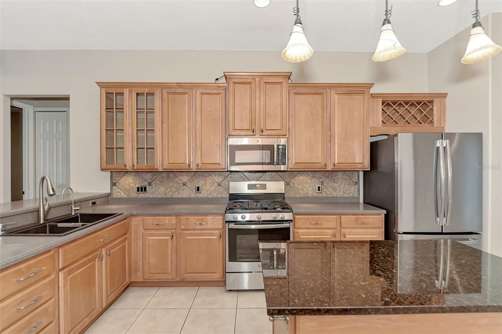For Rent: $4,500 (4 beds, 3 baths, 2578 Square Feet)