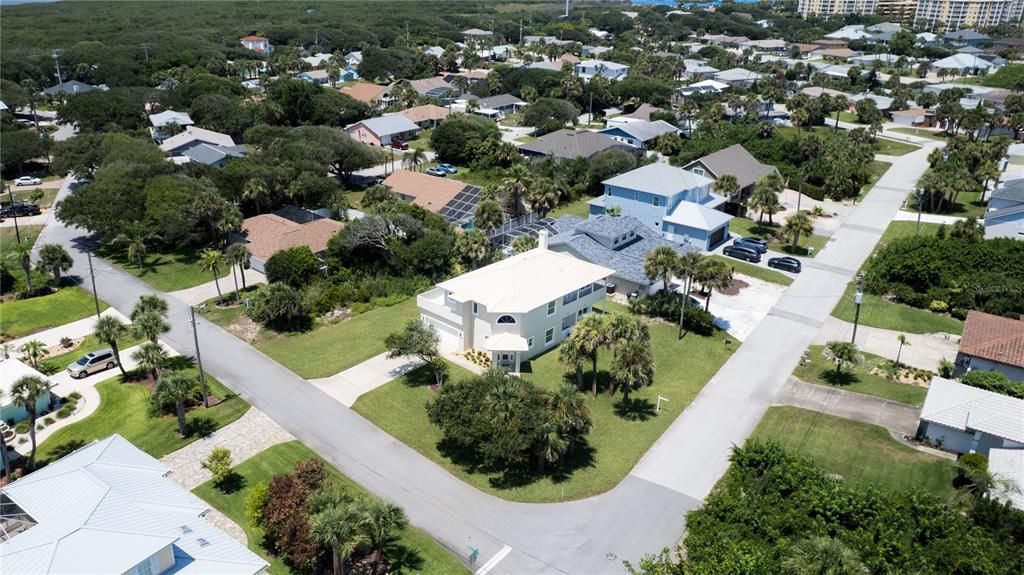 For Sale: $999,999 (4 beds, 3 baths, 2327 Square Feet)