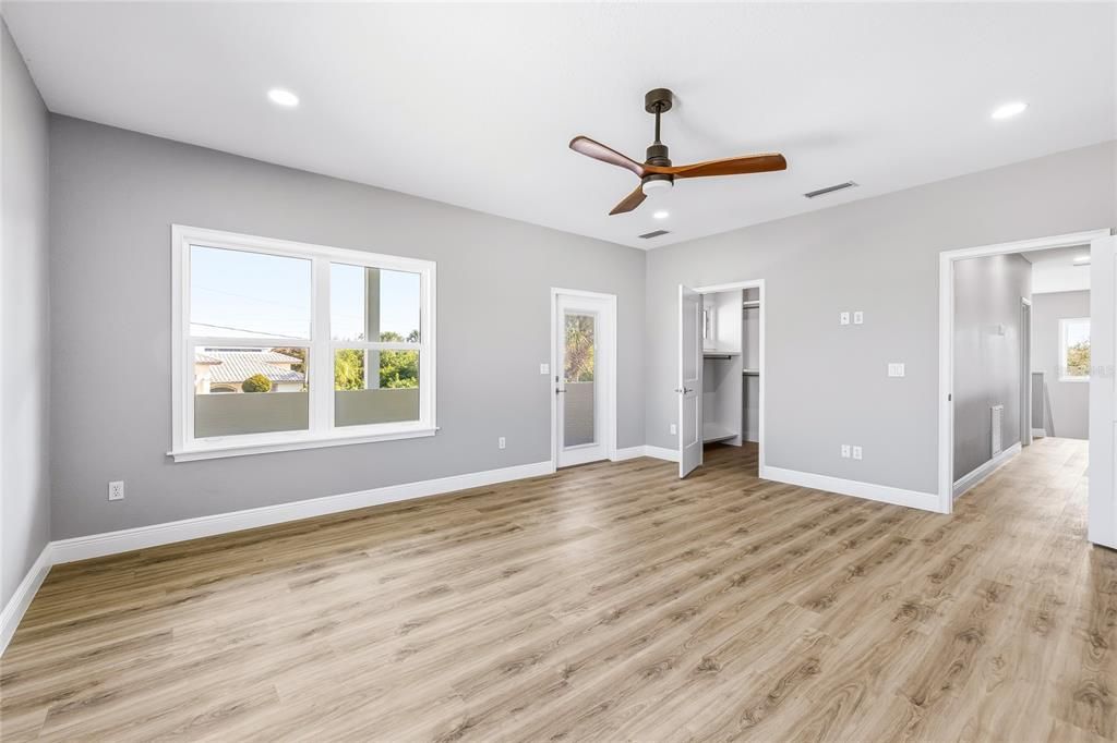 For Sale: $999,999 (4 beds, 3 baths, 2327 Square Feet)