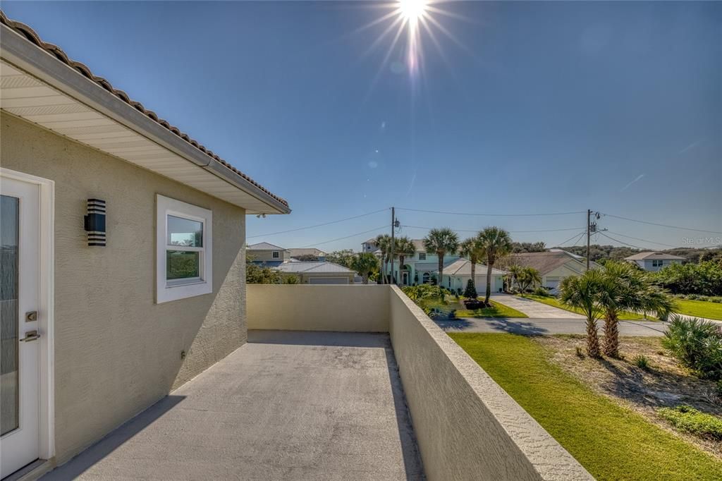 For Sale: $999,999 (4 beds, 3 baths, 2327 Square Feet)