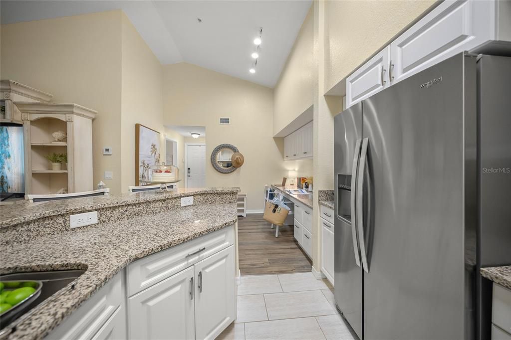 For Sale: $219,000 (2 beds, 2 baths, 1209 Square Feet)
