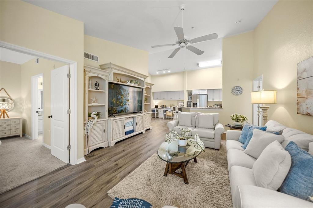 For Sale: $219,000 (2 beds, 2 baths, 1209 Square Feet)