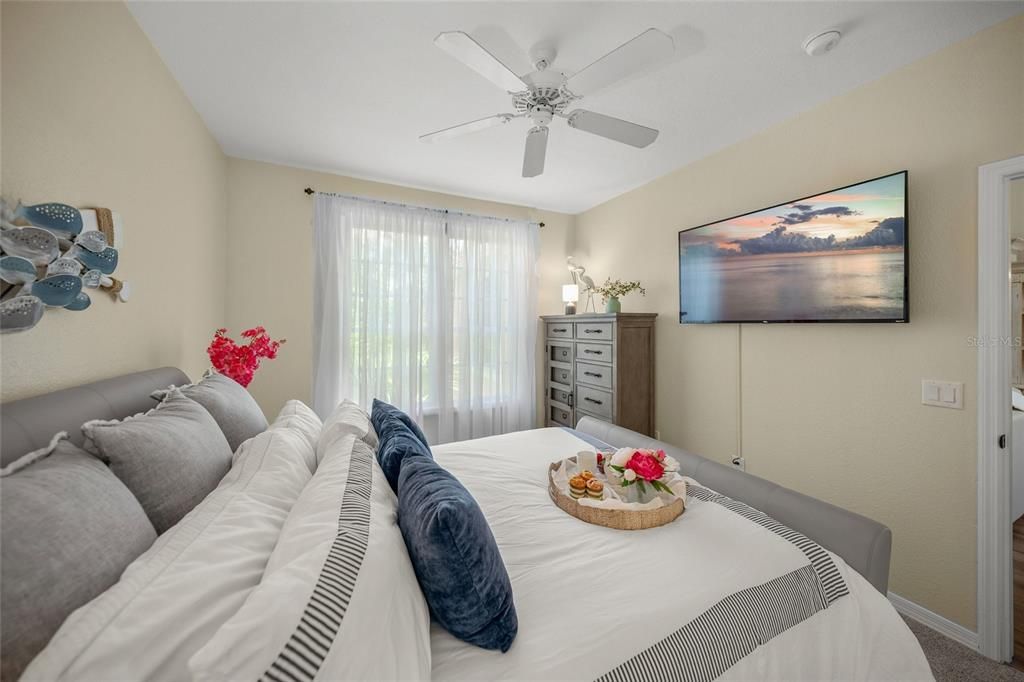 For Sale: $219,000 (2 beds, 2 baths, 1209 Square Feet)