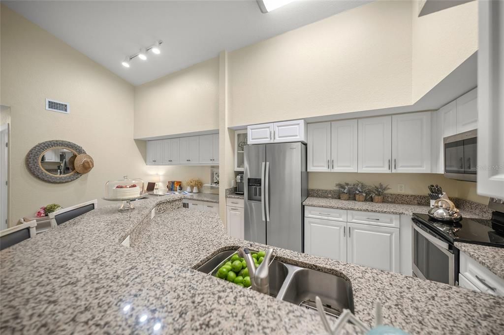 For Sale: $219,000 (2 beds, 2 baths, 1209 Square Feet)