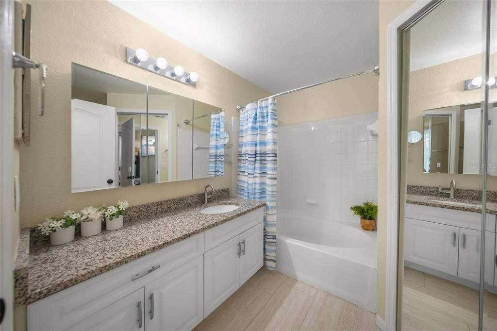 For Sale: $219,000 (2 beds, 2 baths, 1209 Square Feet)