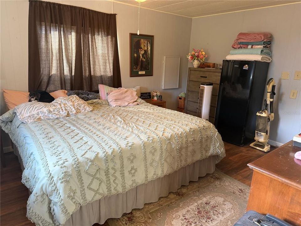 На продажу: $119,900 (2 спален, 2 ванн, 1152 Квадратных фут)