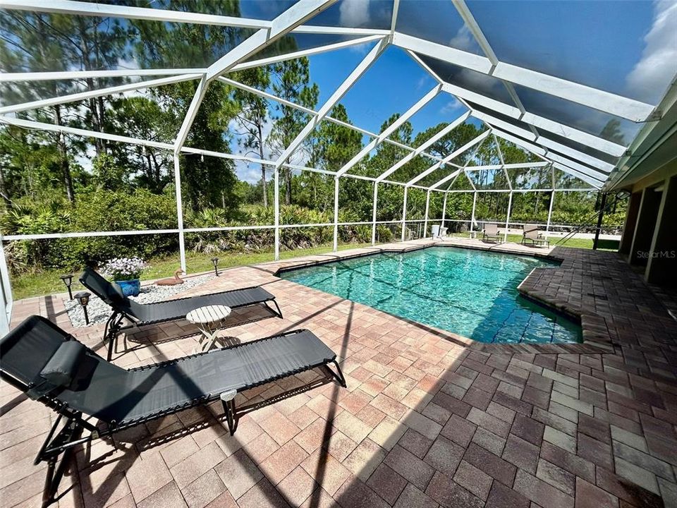 For Rent: $2,800 (3 beds, 2 baths, 1458 Square Feet)