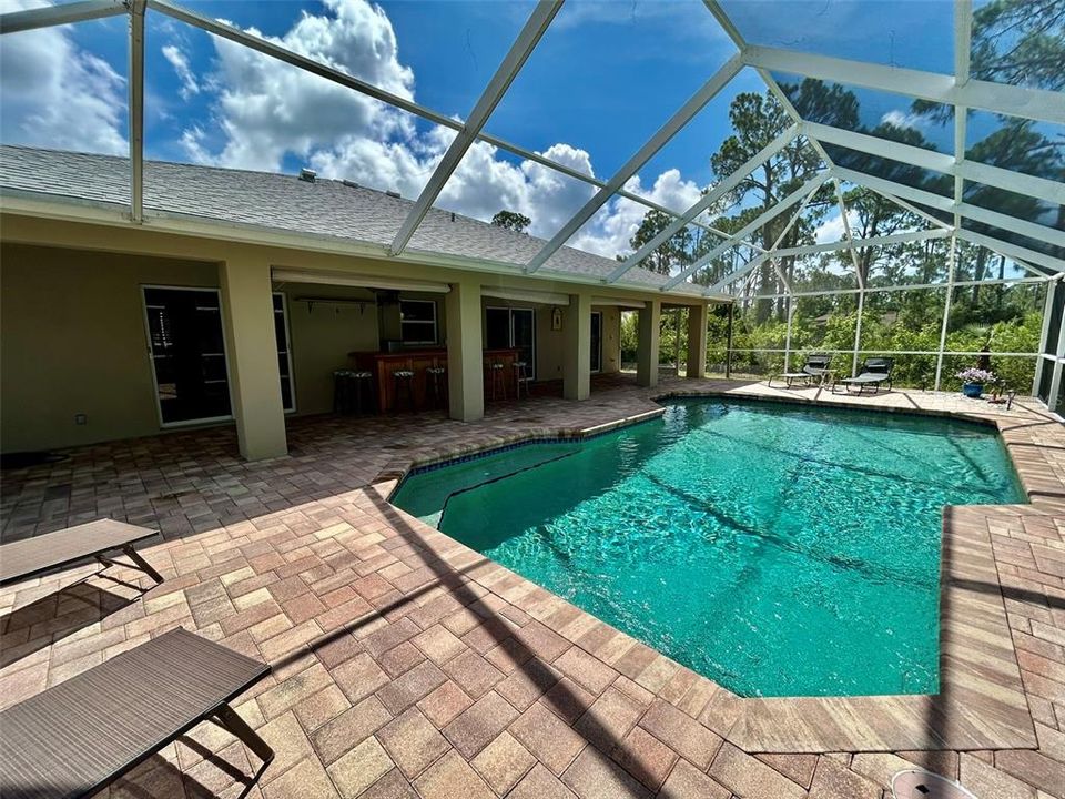 For Rent: $2,800 (3 beds, 2 baths, 1458 Square Feet)