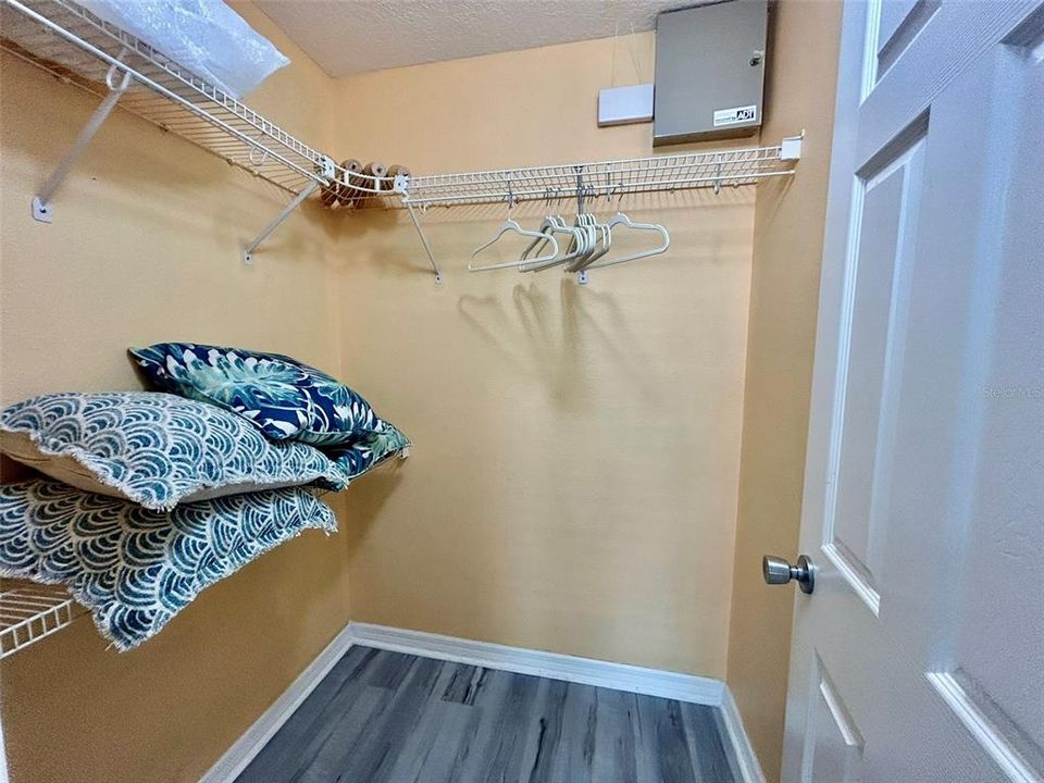 For Rent: $2,800 (3 beds, 2 baths, 1458 Square Feet)