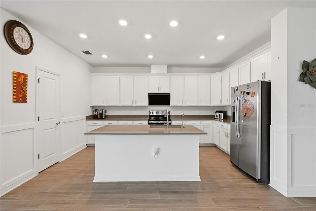 For Rent: $3,600 (4 beds, 4 baths, 2718 Square Feet)