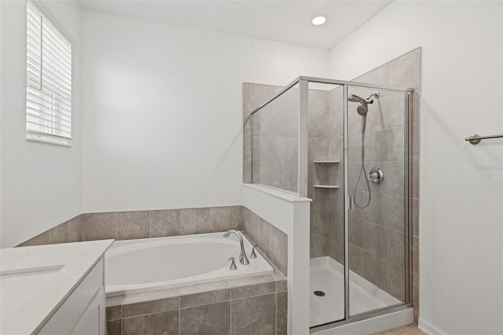 For Rent: $3,600 (4 beds, 4 baths, 2718 Square Feet)