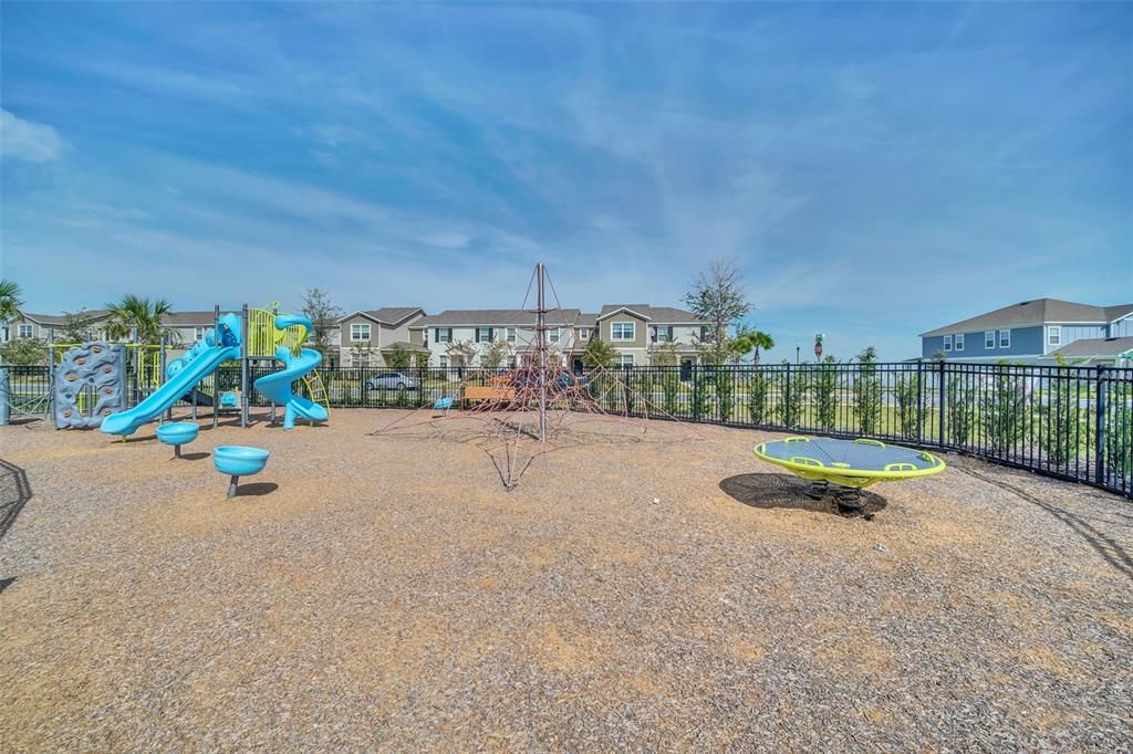 For Rent: $3,600 (4 beds, 4 baths, 2718 Square Feet)