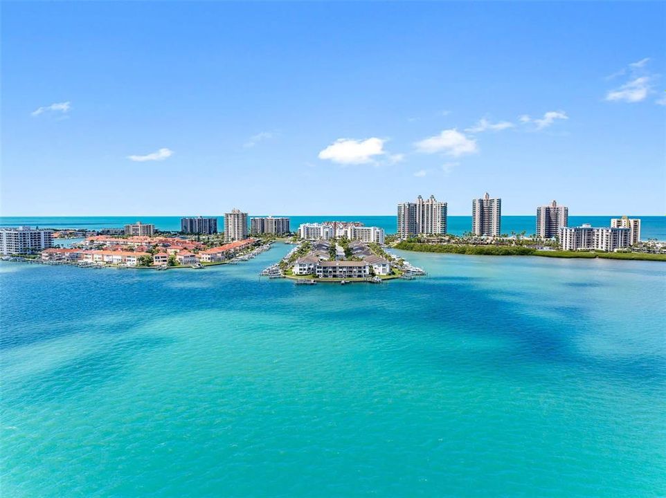合同活跃: $1,499,000 (3 贝兹, 3 浴室, 2150 平方英尺)