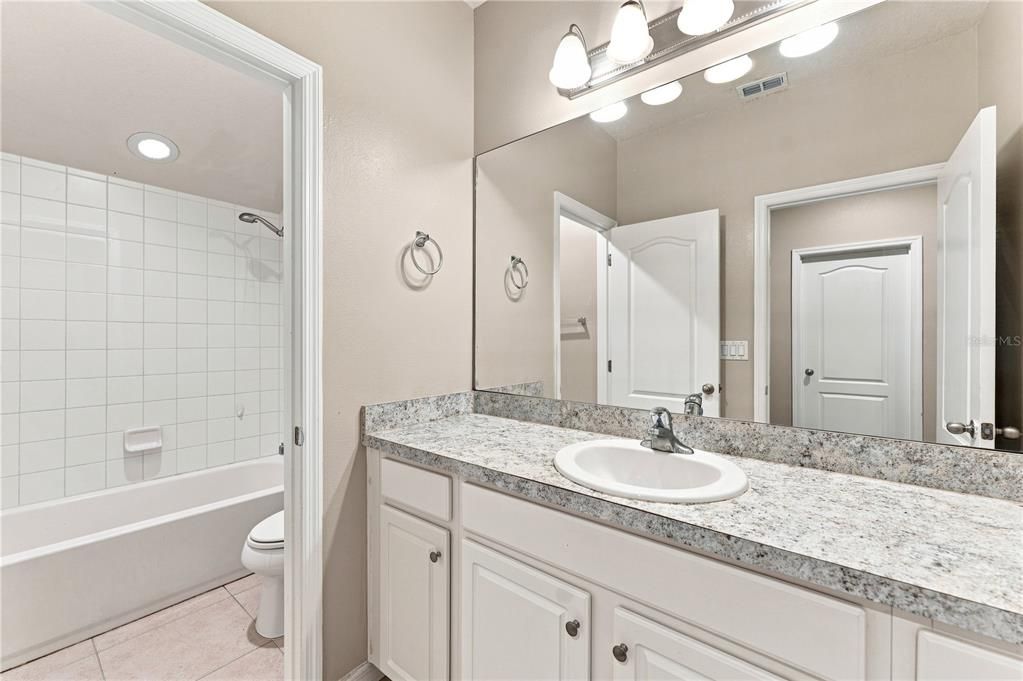 For Rent: $2,950 (3 beds, 2 baths, 2172 Square Feet)