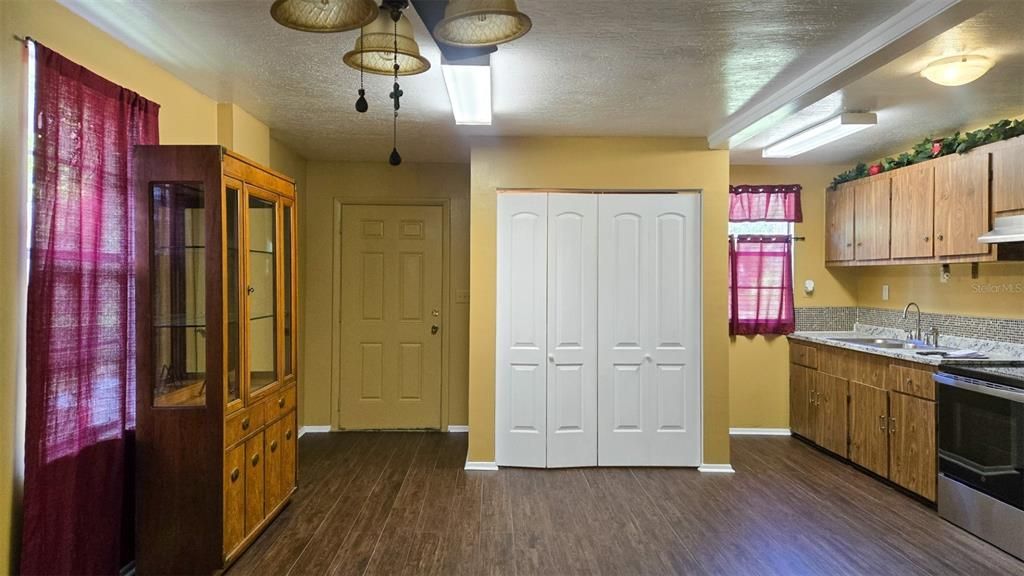 For Rent: $1,450 (2 beds, 2 baths, 1120 Square Feet)