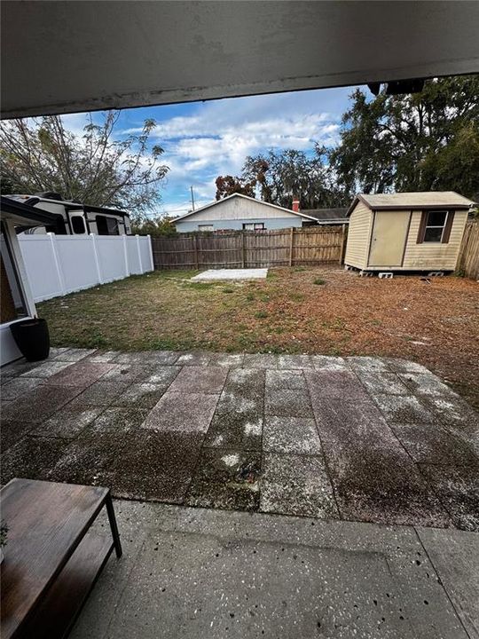 Active With Contract: $295,000 (2 beds, 1 baths, 924 Square Feet)