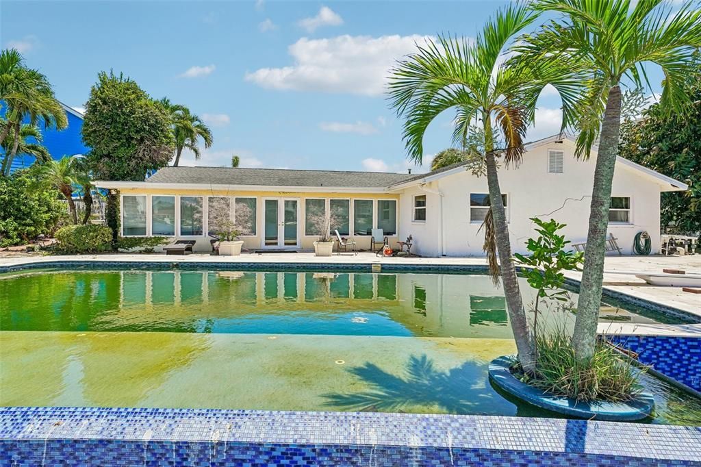 En Venta: $2,400,000 (0.29 acres)