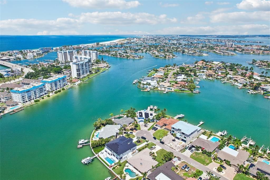 En Venta: $2,400,000 (0.29 acres)