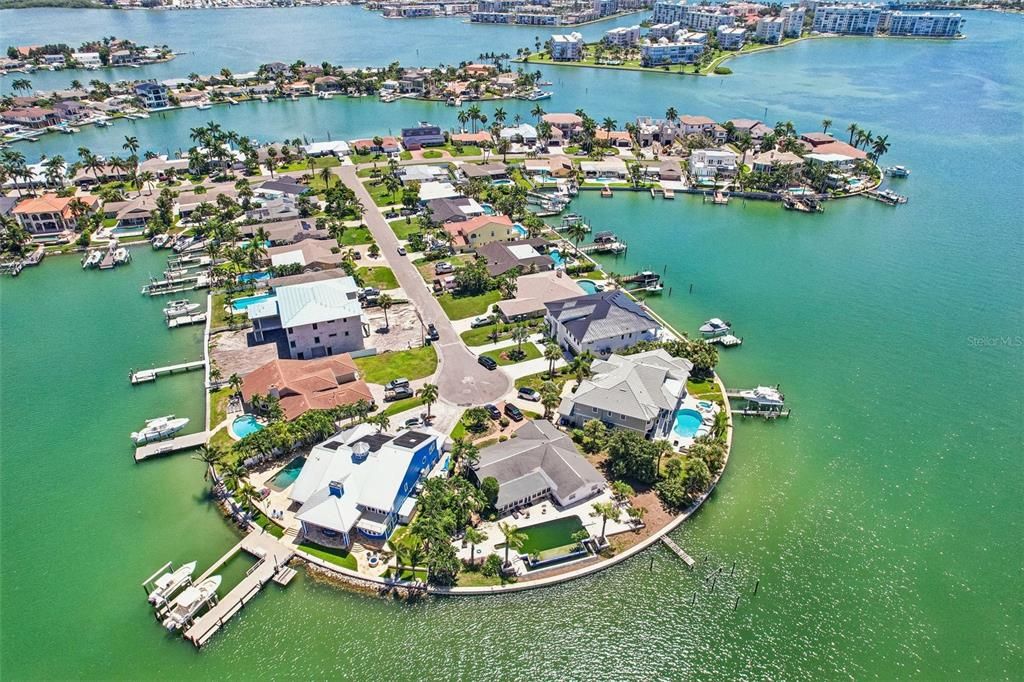 En Venta: $2,400,000 (0.29 acres)