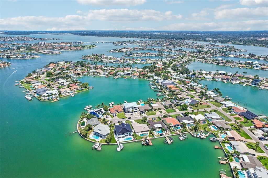 En Venta: $2,400,000 (0.29 acres)