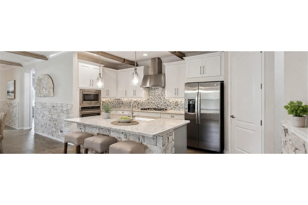For Sale: $535,000 (2 beds, 2 baths, 2172 Square Feet)