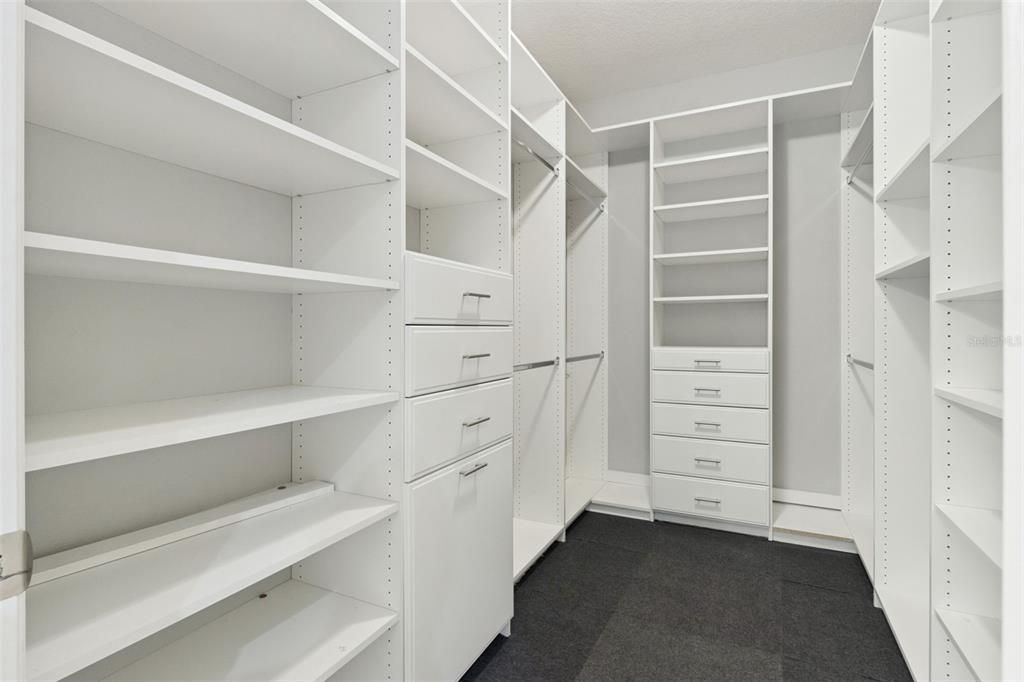 For Sale: $535,000 (2 beds, 2 baths, 2172 Square Feet)