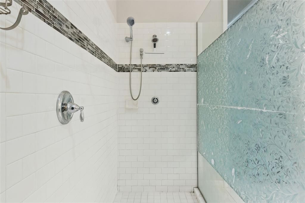 For Sale: $535,000 (2 beds, 2 baths, 2172 Square Feet)