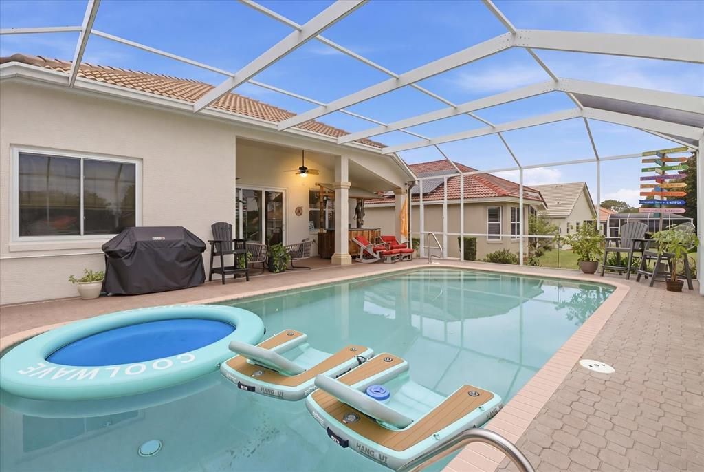 En Venta: $438,500 (3 camas, 2 baños, 1724 Pies cuadrados)