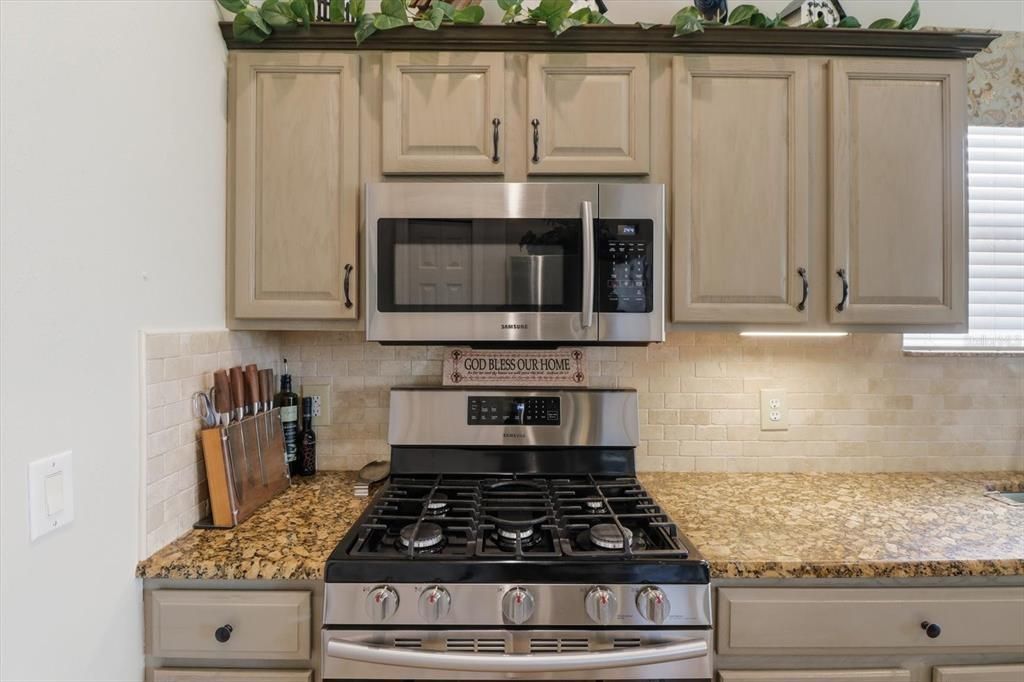 En Venta: $438,500 (3 camas, 2 baños, 1724 Pies cuadrados)