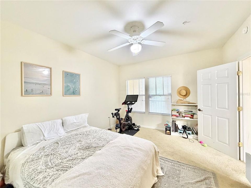 For Sale: $210,000 (2 beds, 2 baths, 1111 Square Feet)